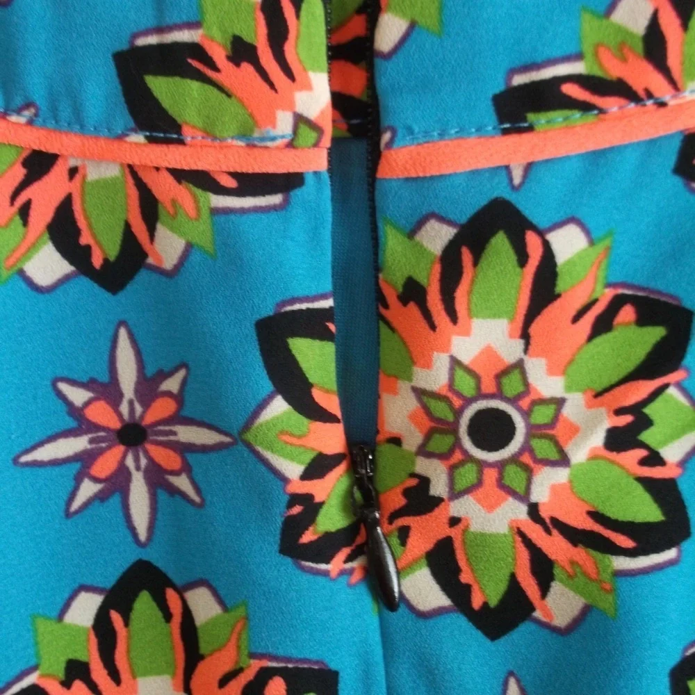 Flying Tomato mini skirt L NWOT